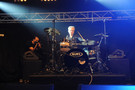 ﻿10.01.2014 drummer's focus 30Y-Liveshow mit der Band ROB:
df-Lehrer Thomas Bittner in seinem Bluesrock-Trio .. wunderschöner Straight-Ahaid Rock!