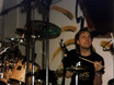 ﻿df-Absolvent Pete Wrba spielt bei der Musikmesse Frankfurt 1993 auf der Yamaha-Bühne im df-TShirt ...