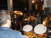 ﻿Robby Ameen am 3. Februar 2006 im drummer's focus München mit Blick auf die Zuhörer.