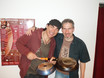 ﻿Latin-Drummer Walfredo Reyes am 19. Mai 2007 im Workshop im drummer's focus Salzburg, hier im Bild mit Schulleiter Markus Meinecke.