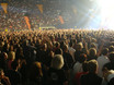 ﻿Das Publikum während des Scorpions-Konzert in der Olympiahalle München am 8. Mai 2010.